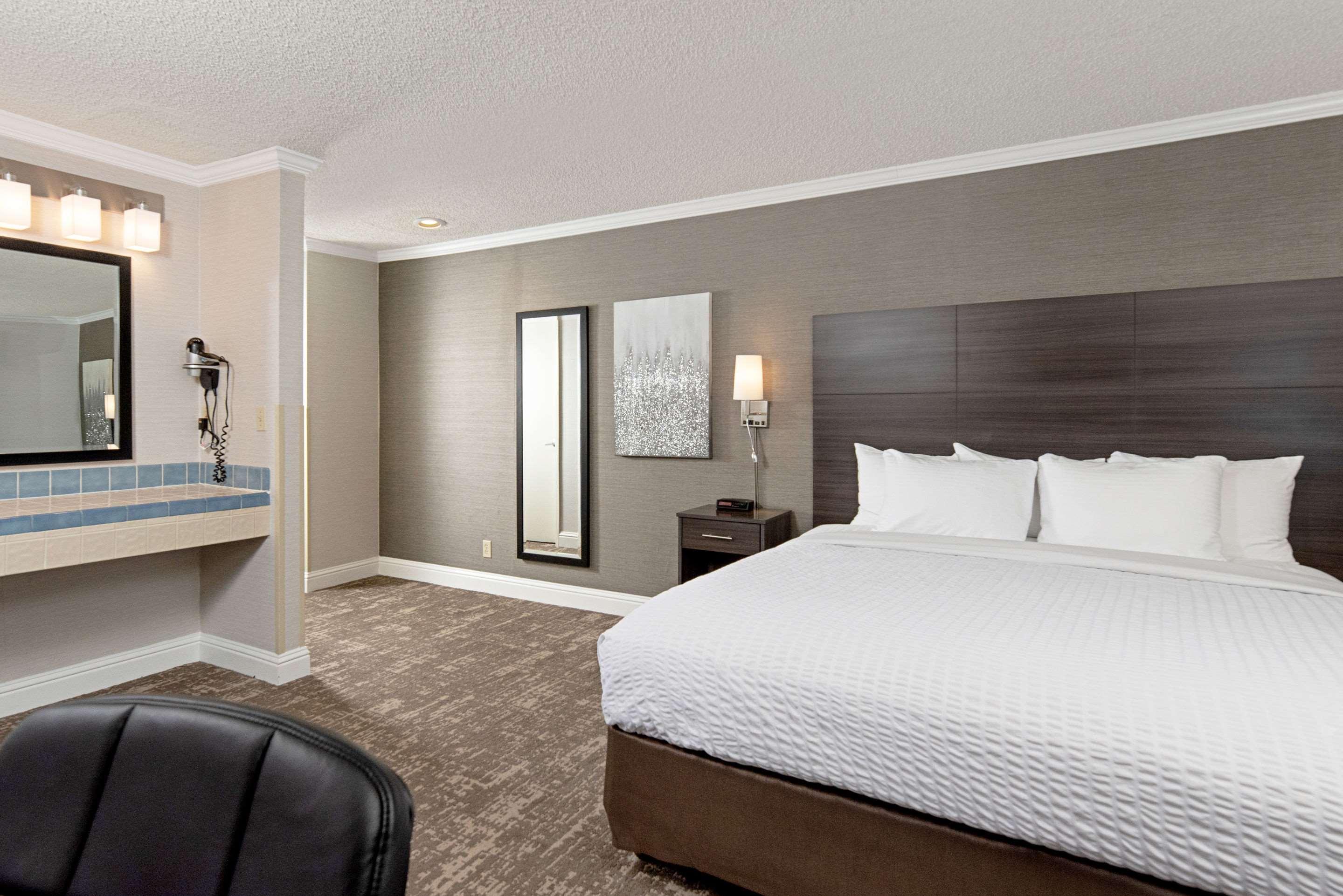 Clarion Inn Silicon Valley Сан-Хосе Экстерьер фото