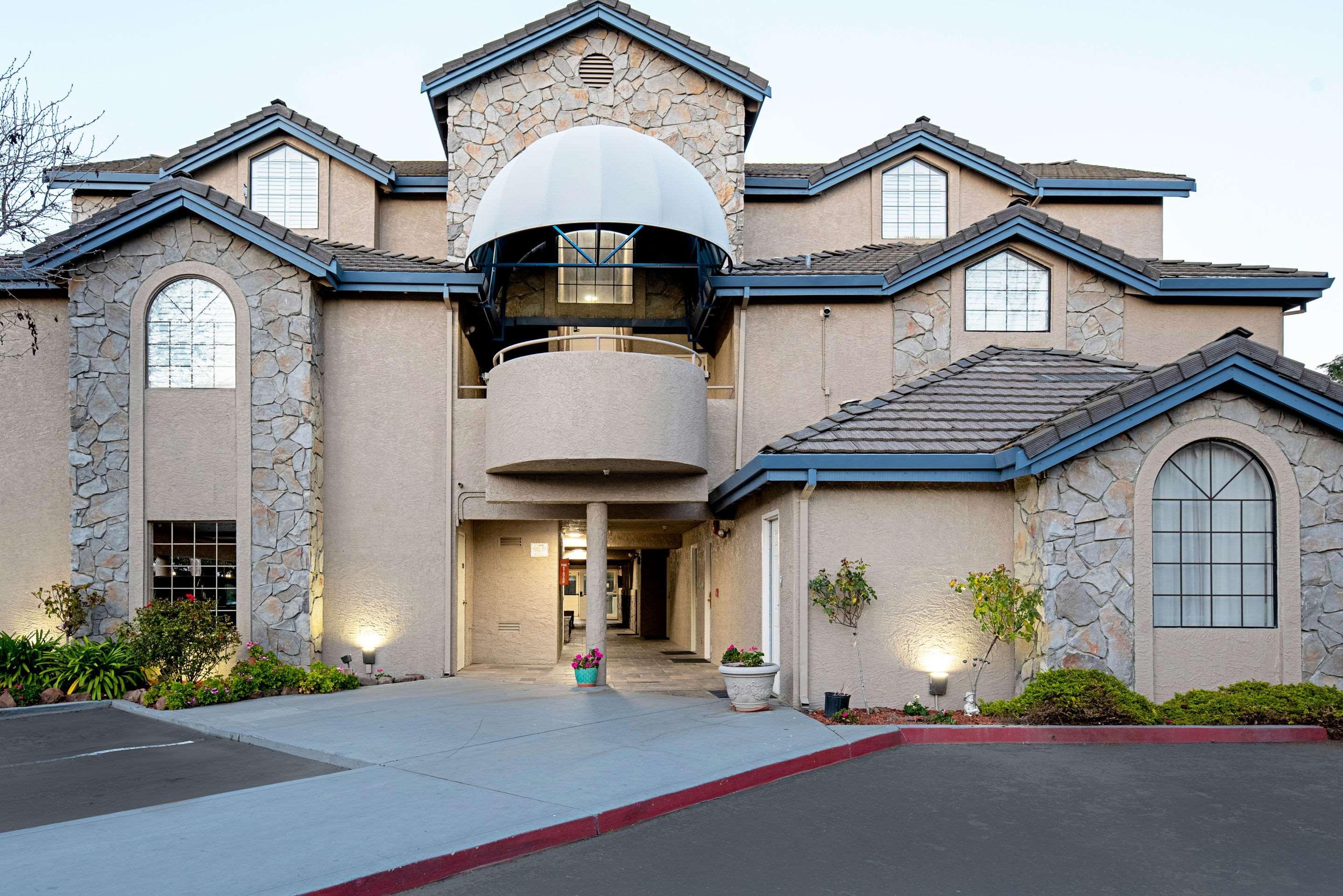 Clarion Inn Silicon Valley Сан-Хосе Экстерьер фото
