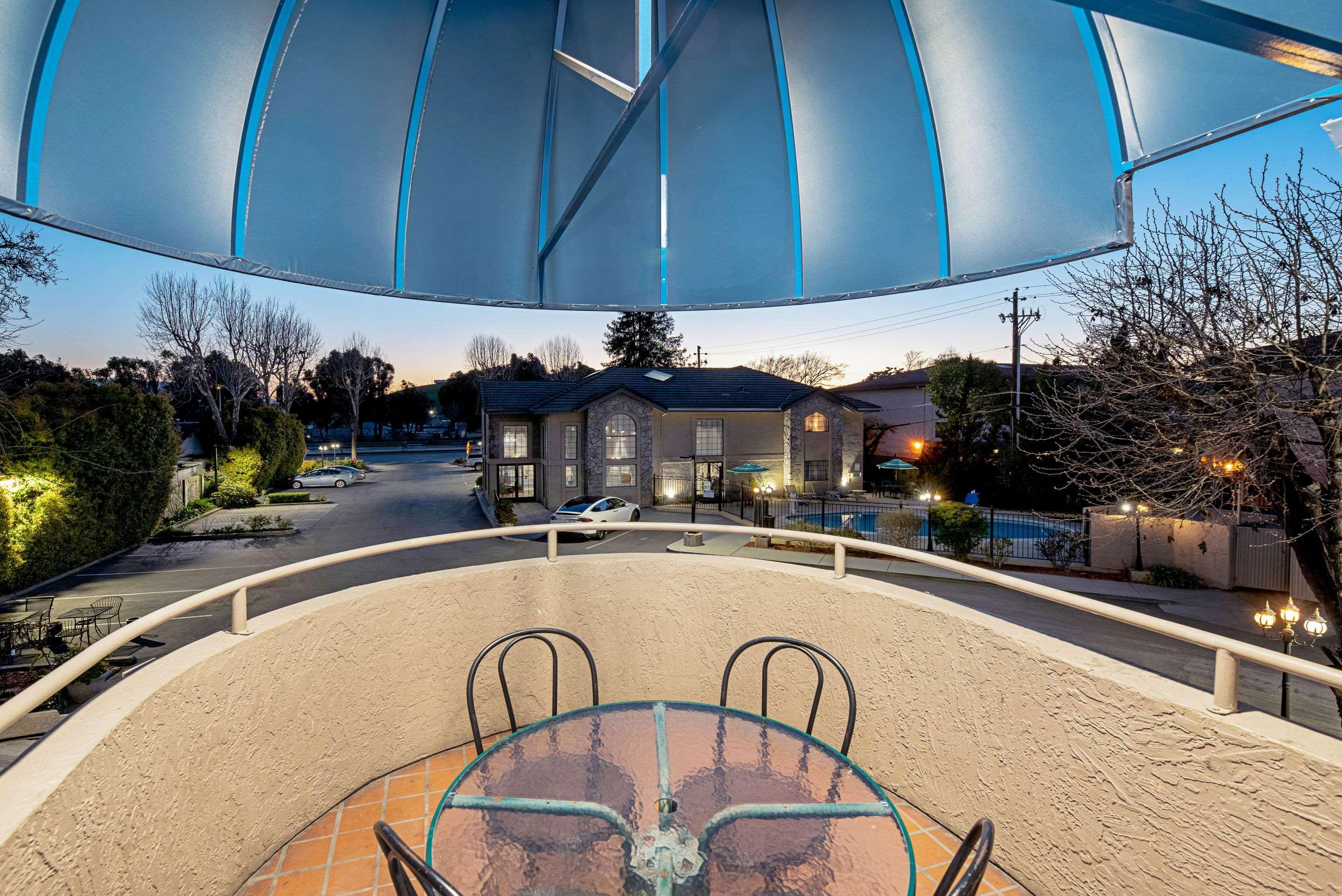 Clarion Inn Silicon Valley Сан-Хосе Экстерьер фото